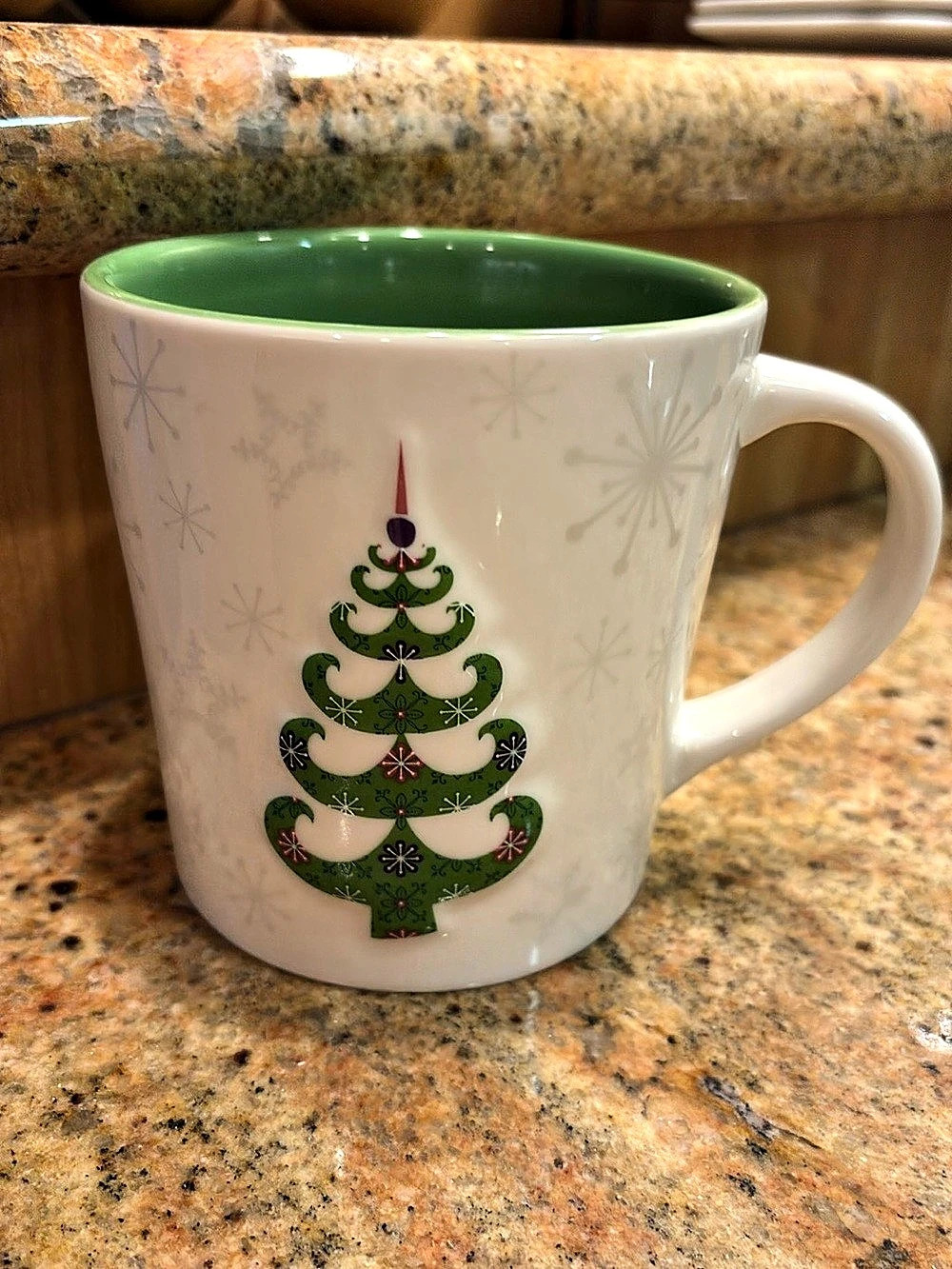 Collectors Item 2006 Starbucks Christmas Tree Holiday Mug in White & Green